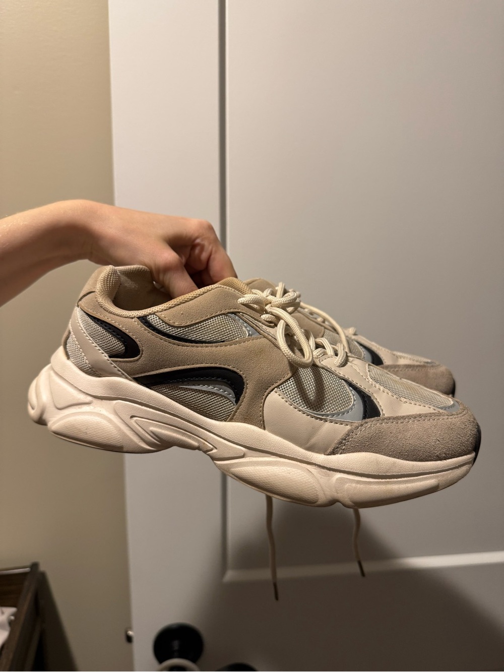 Women’s Casual Chunky Trainer in Beige and Gray
